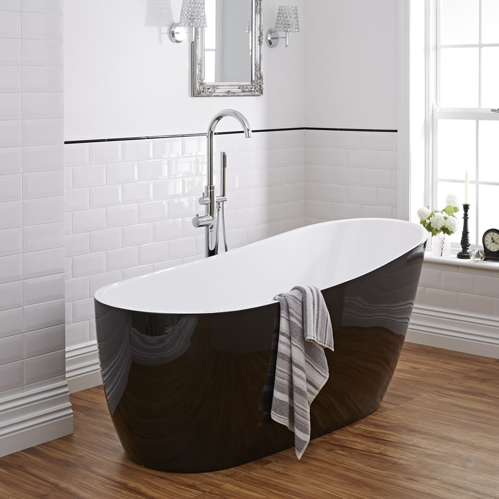 Modern Black Freestanding Single Ended Bath Tub 70"