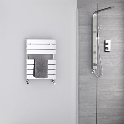 Lustro - Hydronic Chrome Heated Towel Warmer - 24.5" x 18"