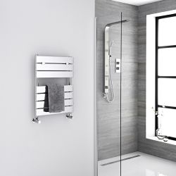 Lustro - Hydronic Chrome Heated Towel Warmer - 24.5" x 18"