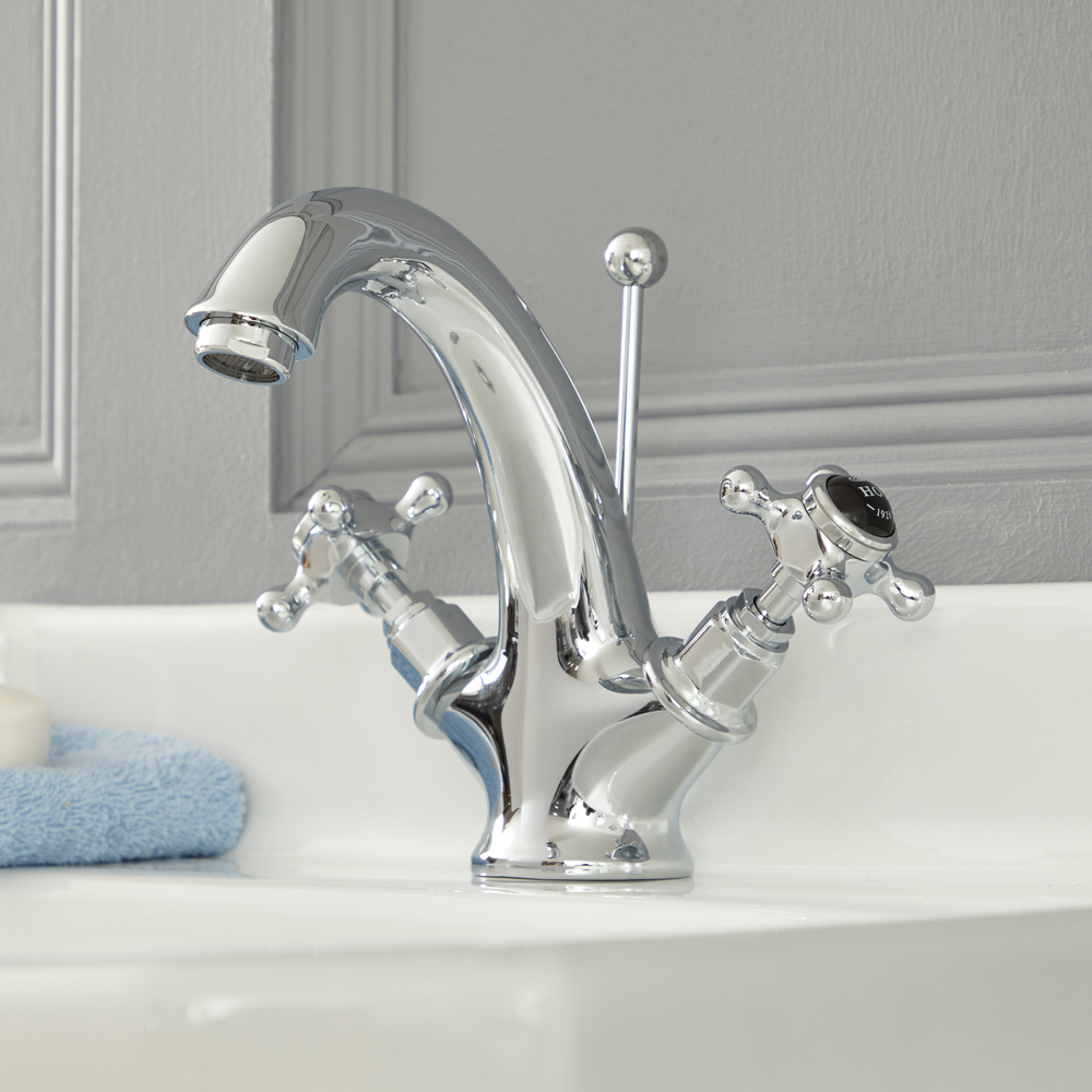 Elizabeth - Traditional Single-Hole Cross Handle Bathroom Mixer Faucet - Chrome/Black