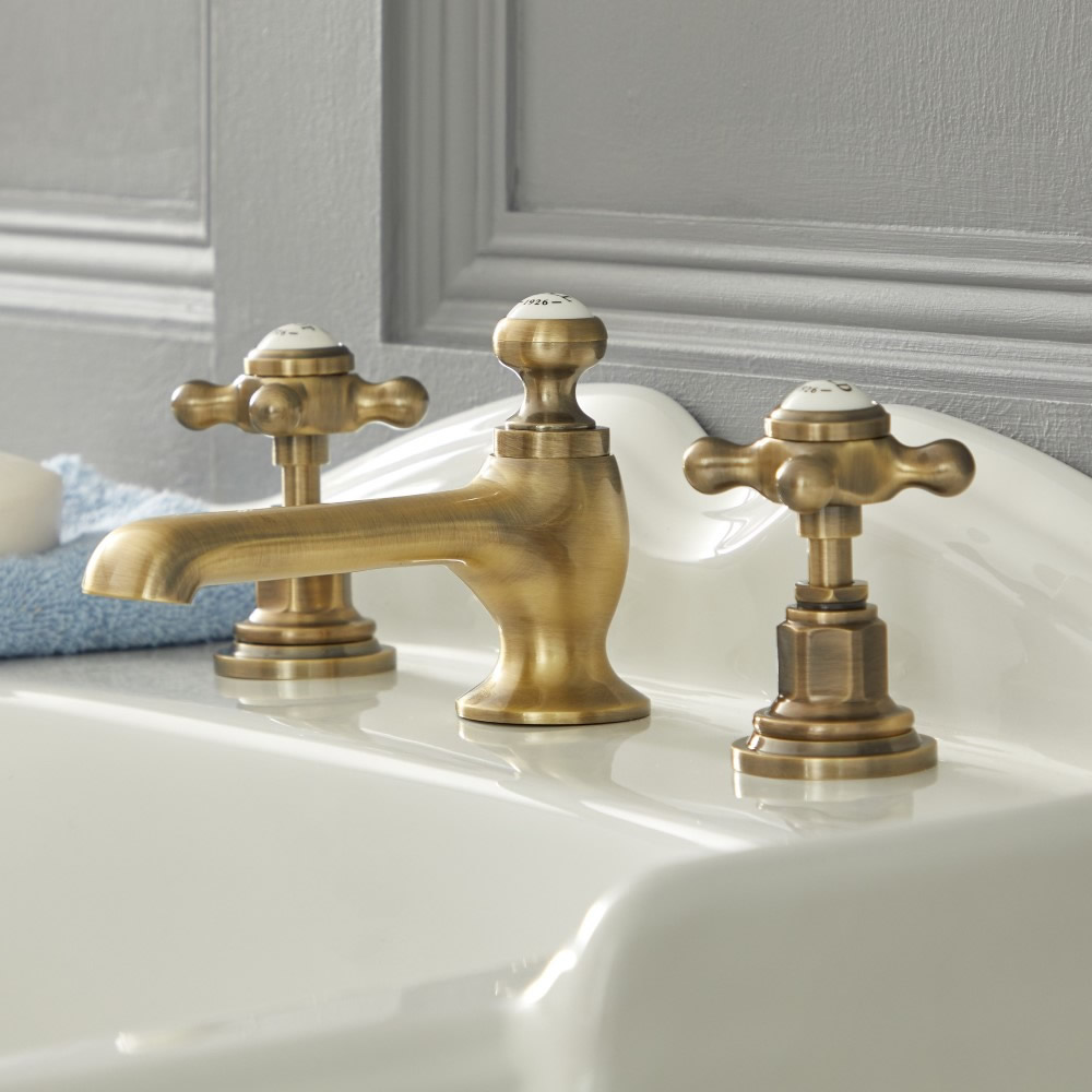 Elizabeth - Traditional Widespread Bathroom Faucet - Antique Brass