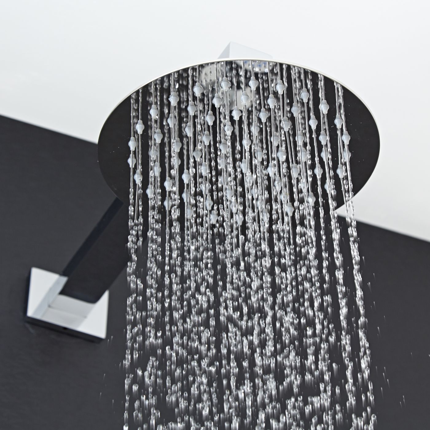 8" Round Shower Head with Rectangular Wall Arm